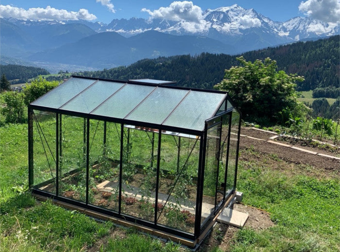 serre-R205H-Blackline-vue-montagne